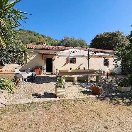 Casa Vittoriano Dreamy Sardinian Stazzo Hébergement de vacances Bortigiadas